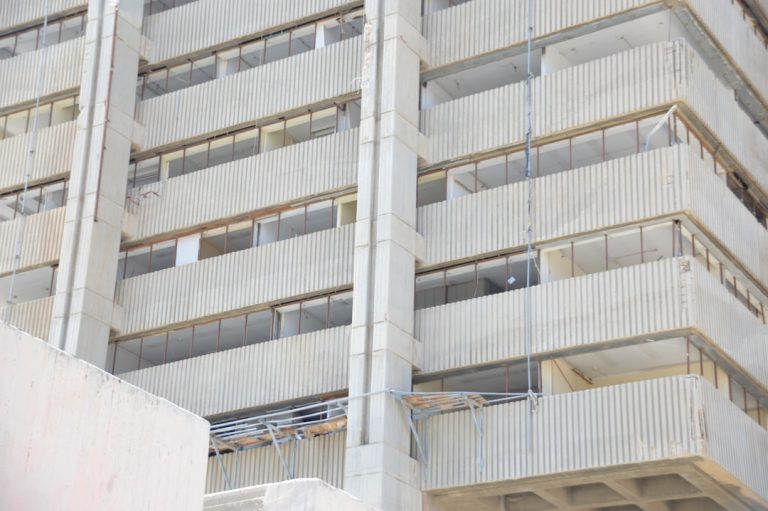 מומחה התחדשות עירונית בחיפה מלווה פרויקט בניין ותיק בעיר